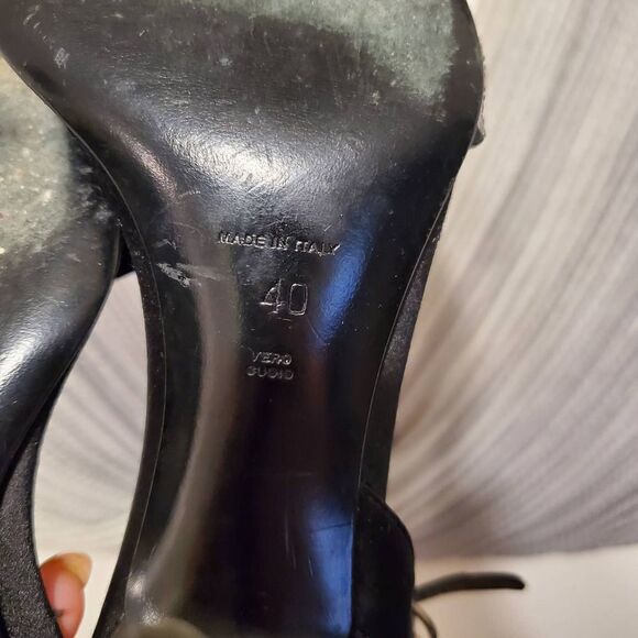 Giorgio Armani Satin and Rhinestone Heels Sz 40 - Picture 5 of 7